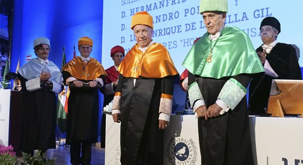 Tres nuevos honoris causa pasan a formar parte del Claustro de la Universidad de Málaga