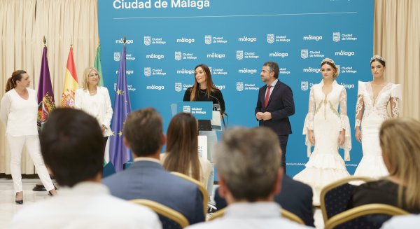 La avenida Pío Baroja acoge el 18 de octubre la cuarta edición de la Pasarela 'Fashion Day' de Echeverría de El Palo 