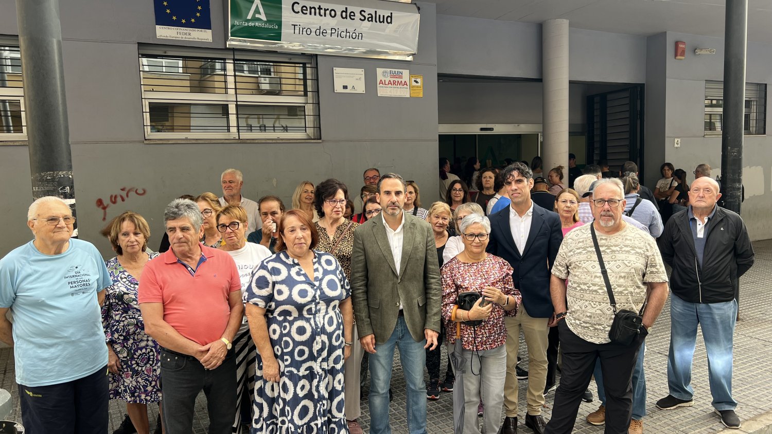 El PSOE llevará al Ayuntamiento las quejas de 'miles de malagueños afectados por las colas en la sanidad pública'