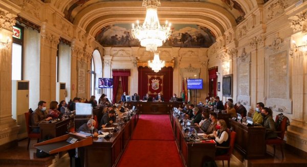 El Ayuntamiento intensifica el servicio de orientación laboral en todos los distritos con atención presencial