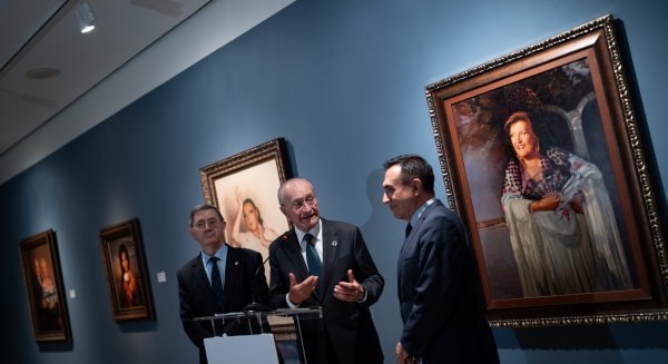 Las Salas de la Coracha acogen la exposición retrospectiva 'Antonio Montiel. De lo divino y de lo humano' 