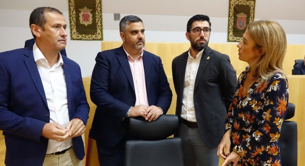 El alcalde de Campillos reivindica a la Diputación y a la Junta las carreteras pendientes en las comarcas de Antequera y Guadalteba