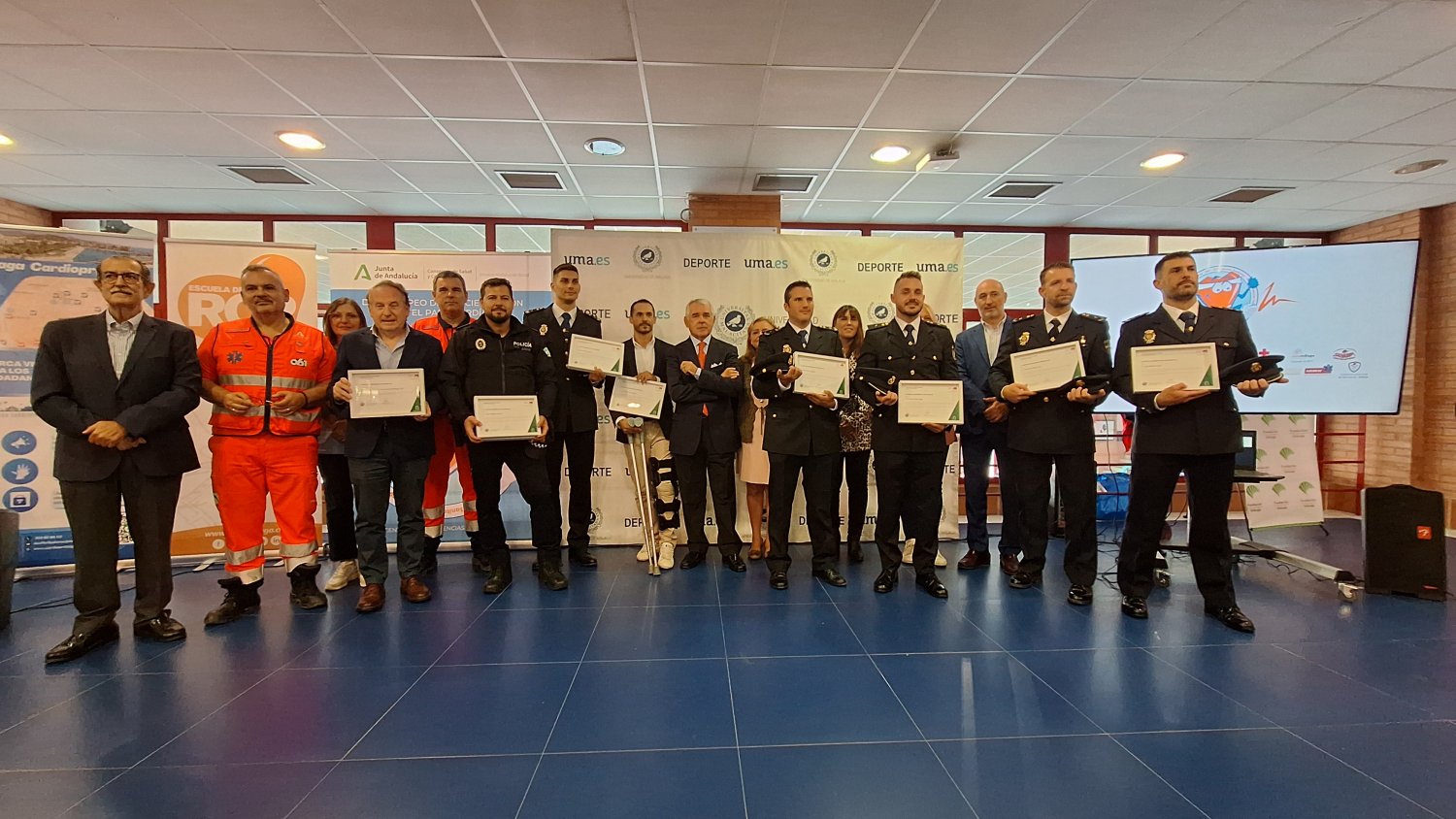 El 061 entrena a 1.200 jóvenes malagueños en reanimación en un nuevo Cardiomaratón