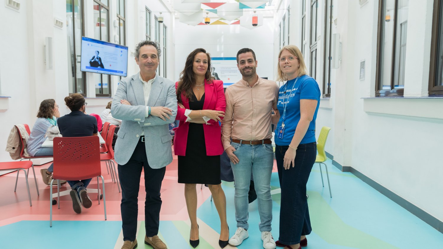 El Ayuntamiento de Málaga y Fundación Telefónica impulsan 'Reconectados' para reducir la brecha digital en mayores