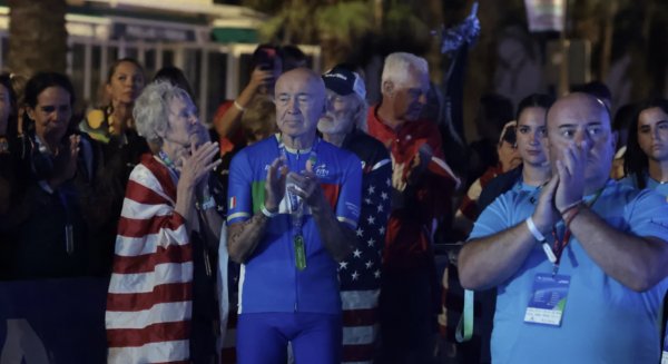 Fallecen dos deportistas de un infarto en el campeonato Mundial de Triatlón en Torremolinos