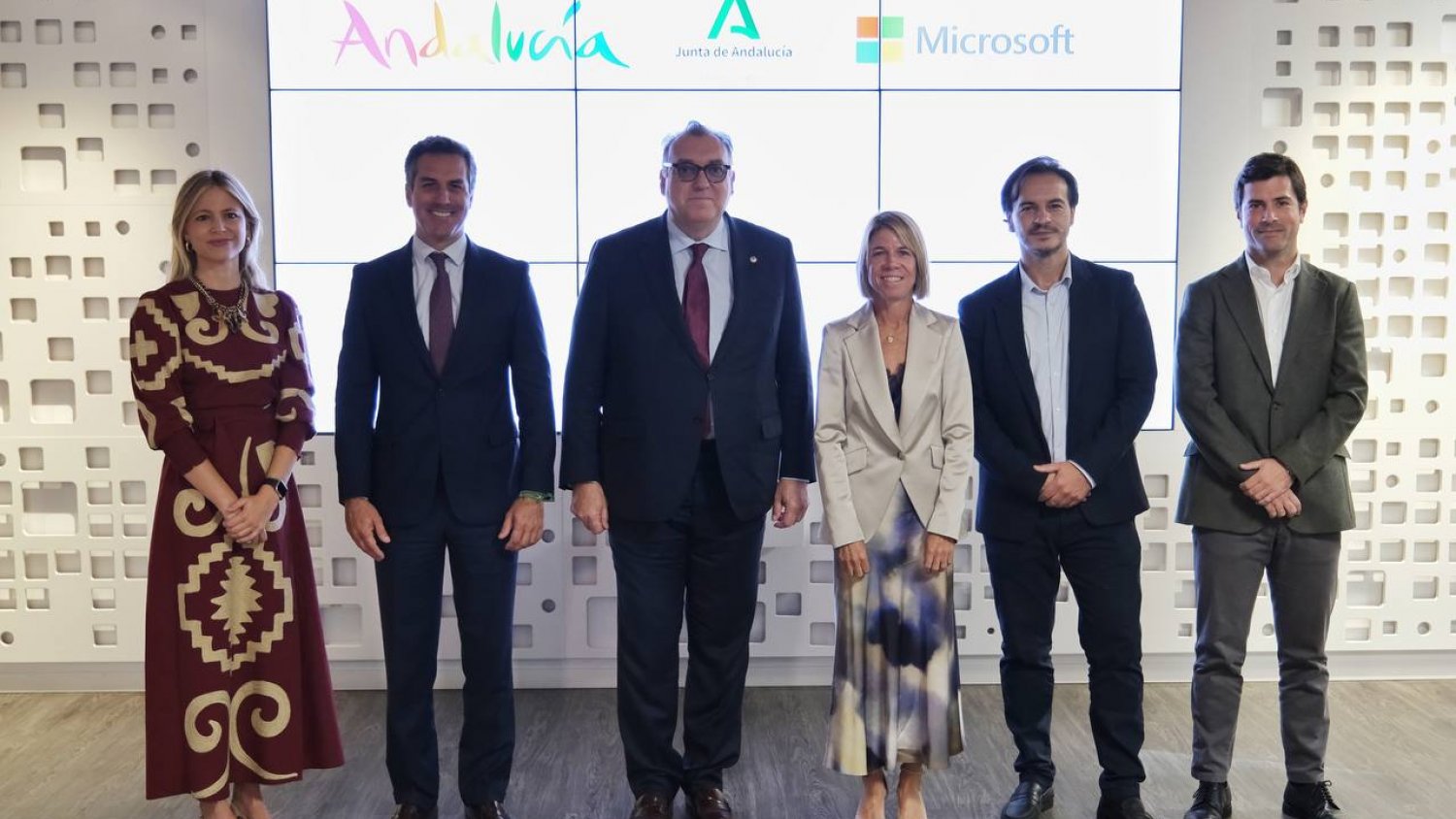 Andalucía y Microsoft colaborarán en impulsar la innovación de la industria turística
