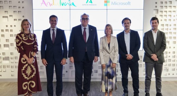 Andalucía y Microsoft colaborarán en impulsar la innovación de la industria turística