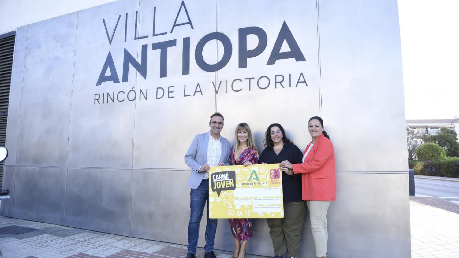 Los jóvenes disfrutarán de un descuento del 66,6% en la entrada de Villa Antiopa con el Carné Joven 