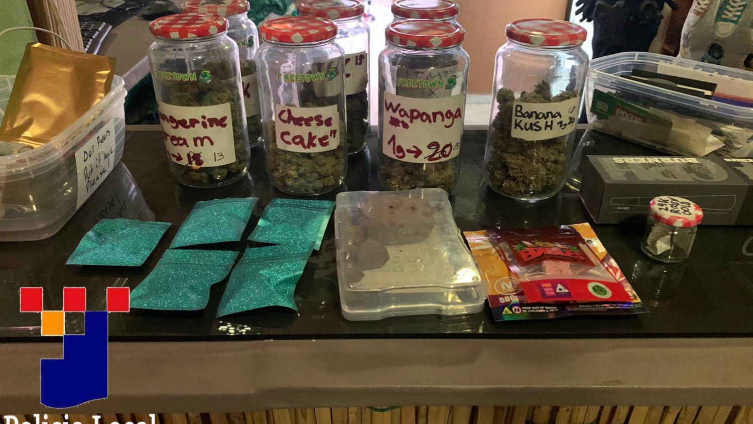 Detenido en Fuengirola un individuo por venta de drogas en el local de una asociación de fumadores ubicada en Las Rampas
