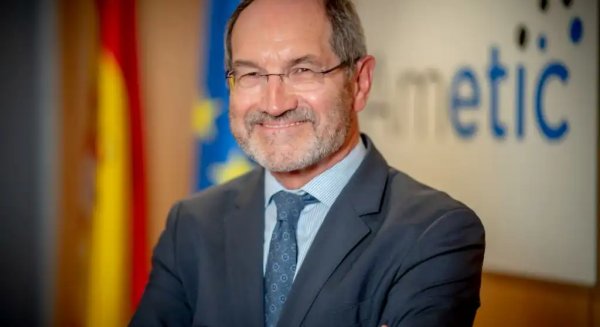 El presidente de AMETIC, Pedro Mier, presenta el potencial de colaboración de la asociación en la UMA
