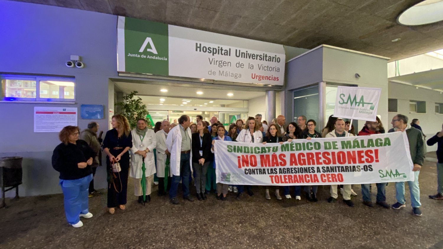 Una médica de las urgencias del Hospital Clínico de Málaga es agredida verbalmente por la hija de una paciente 