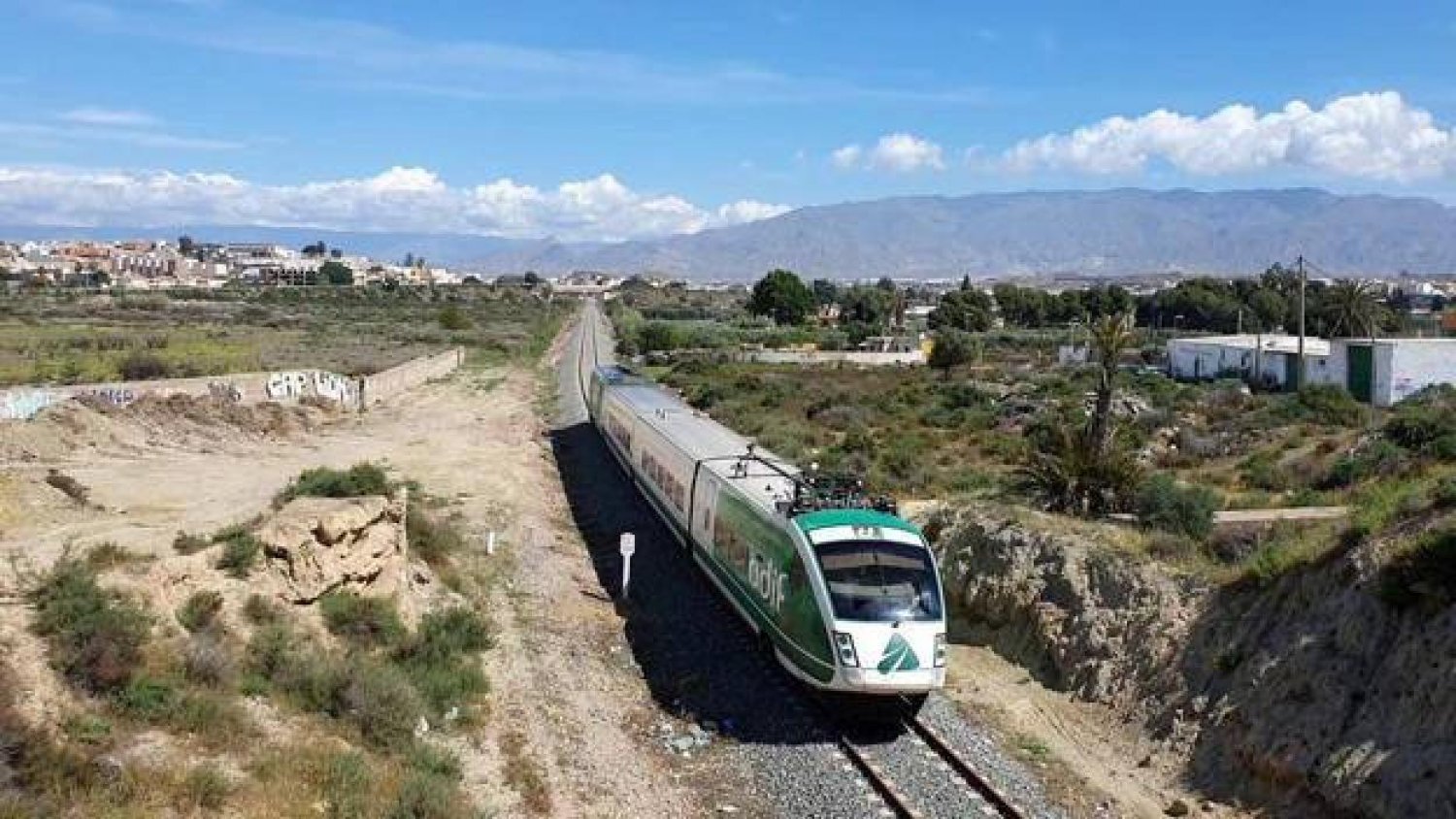 La lluvia provoca la interrupción del servicio ferroviario en Málaga