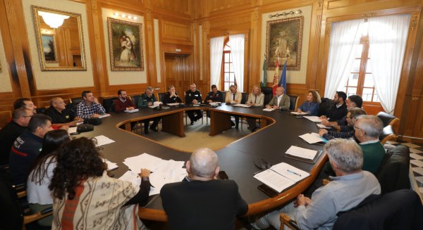 La alcaldesa de Marbella destaca la relevancia de la Junta Local de Protección Civil para la “coordinación de esfuerzos”