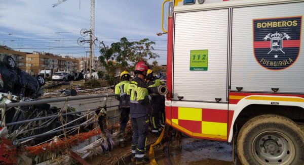 Fuengirola se vuelca con los afectados por la DANA enviando camiones con provisiones y bomberos