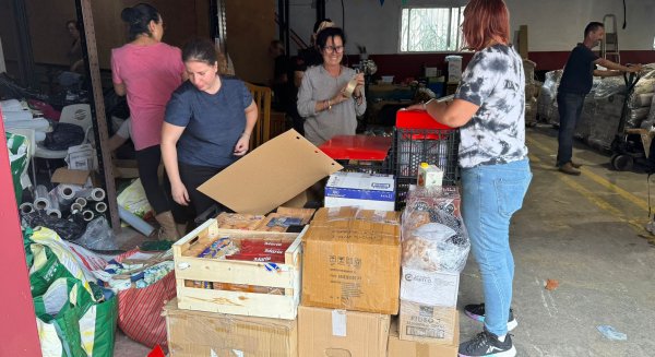 Mijas recoge más de 65.000 kilos de productos de primera necesidad para los afectados por la DANA