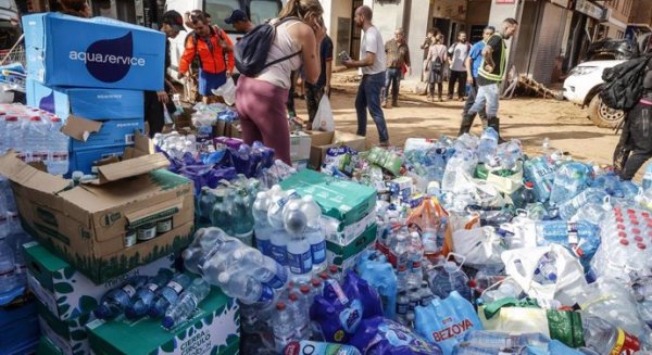 El Ayuntamiento de Málaga junto a Voluntarios de Respuesta Rápida envía 25.000 kilos de provisiones para la Comunidad Valenciana