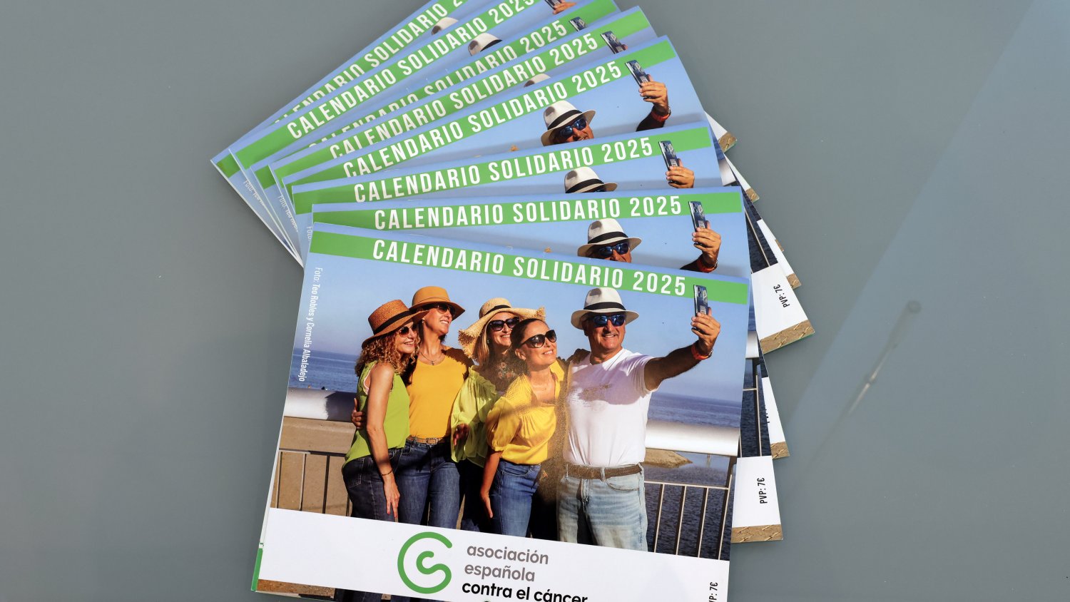 La Asociación Española Contra el Cáncer en Fuengirola lanza un calendario para apoyar la investigación oncológica