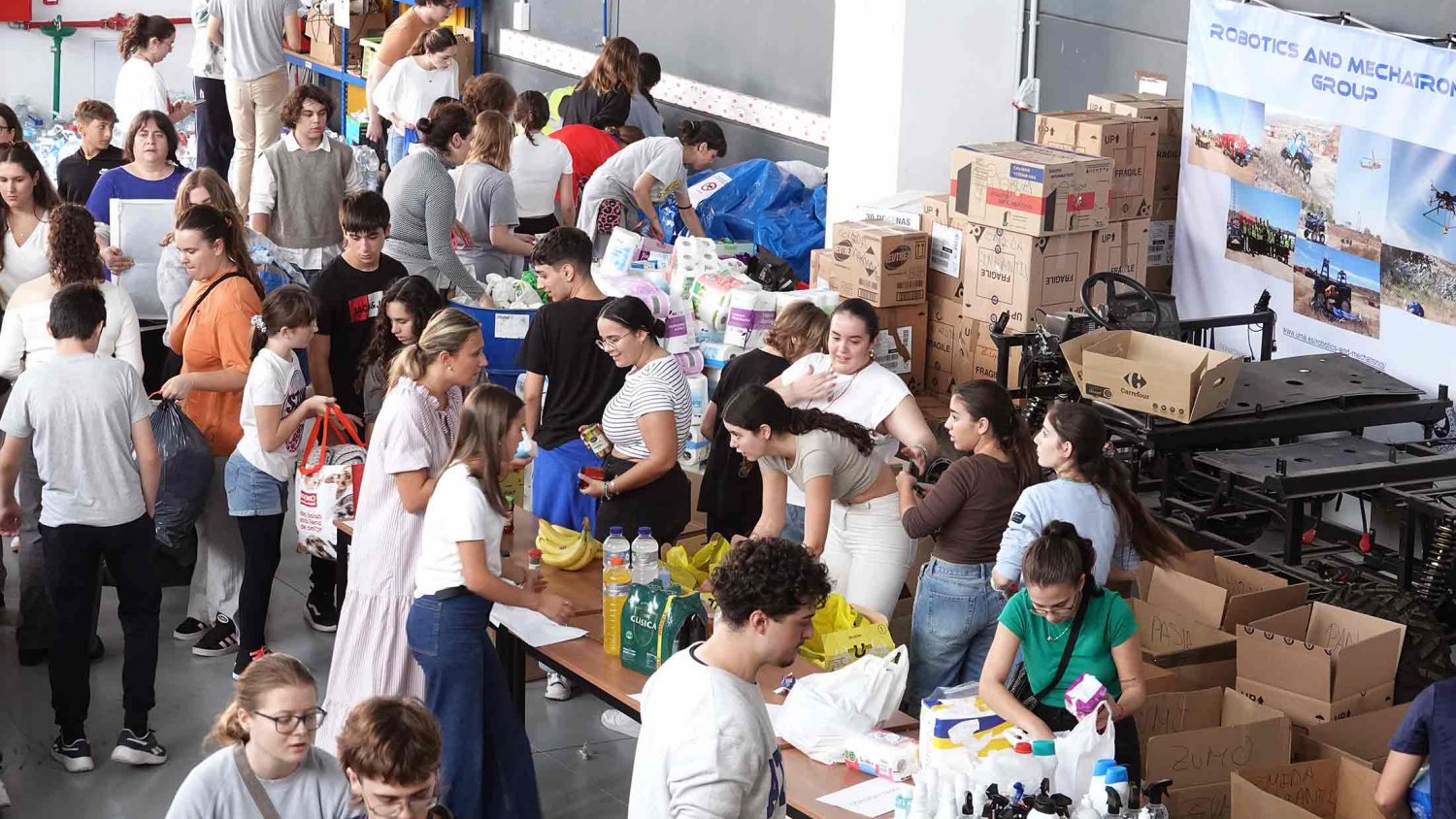 Más de 500 personas de la UMA colaboran en el envío de suministros para los afectados por la DANA