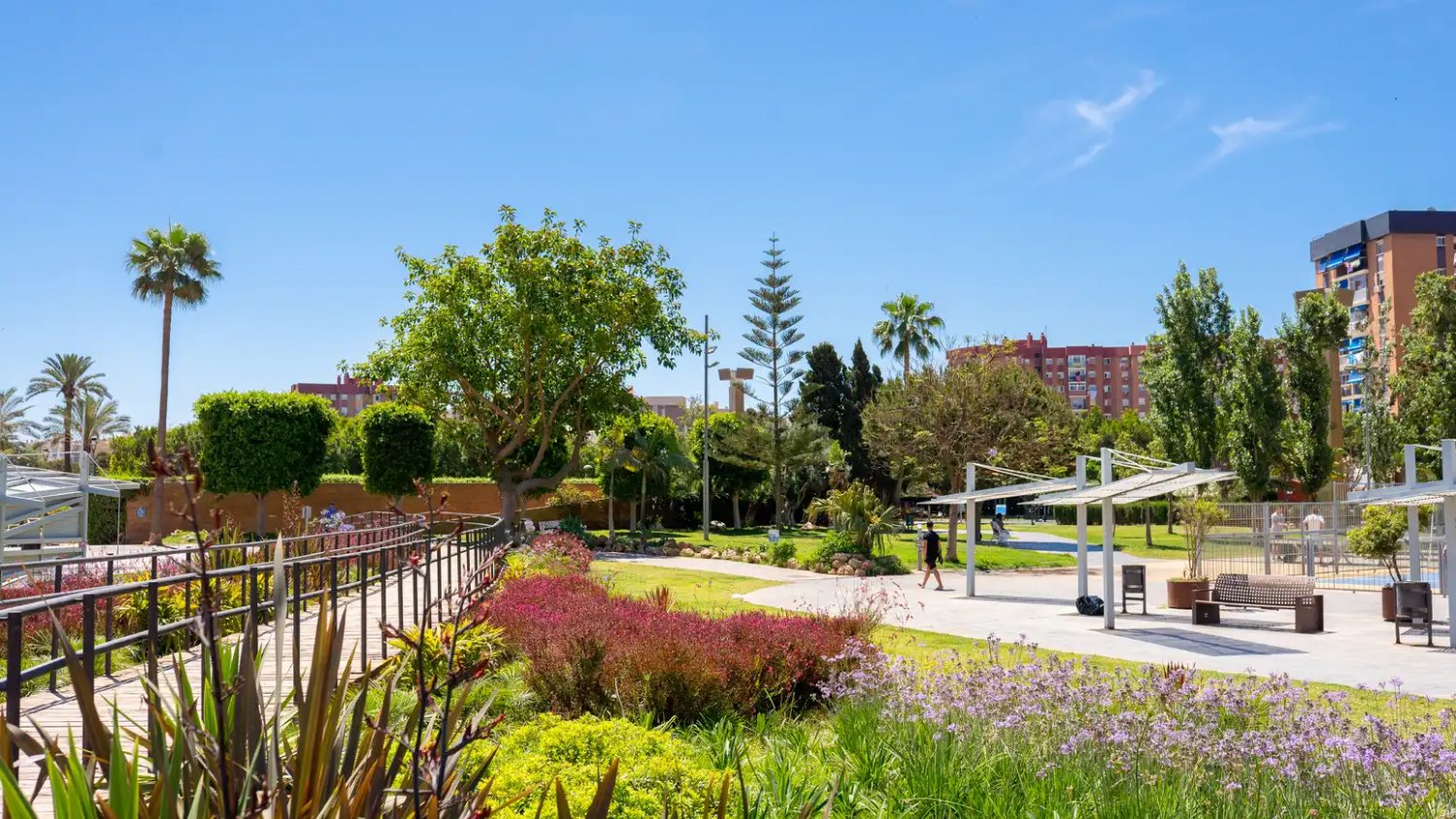 El Parque del Oeste mantiene abierto al público más de la mitad de su espacio durante el Festival de Linternas