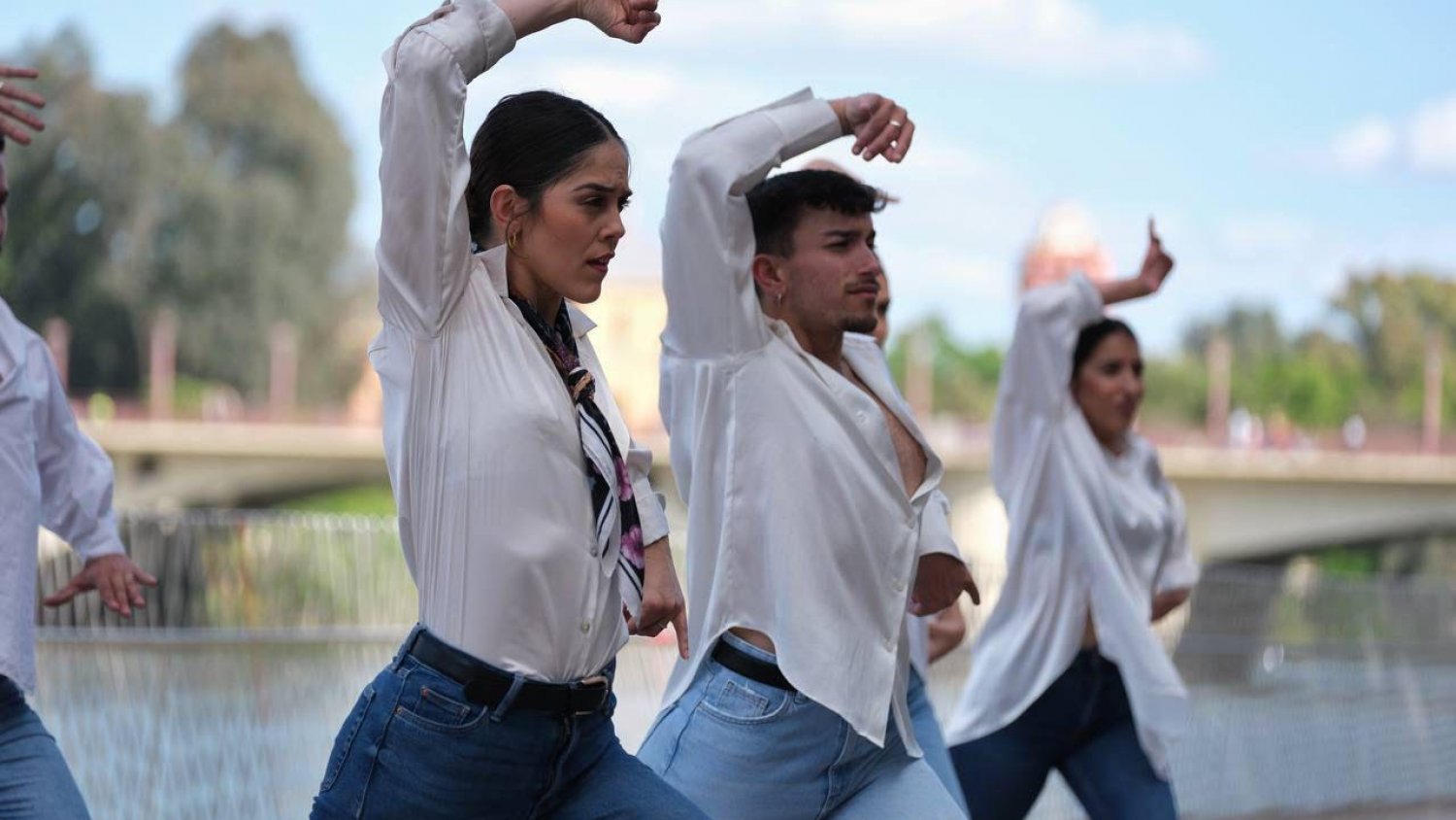 Un baile por abandolaos abre el programa del Día del Flamenco en Málaga desde el Muelle Uno