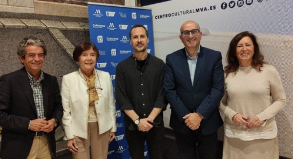 Andrés García Cerdán, ganador del Premio Internacional de Poesía Generación del 27 de la Diputación por 'El gran amor'