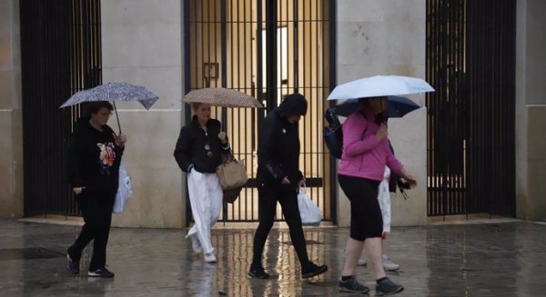 El Ayuntamiento de Málaga lleva a cabo actuaciones de prevención y preparación de la ciudad ante el aviso naranja