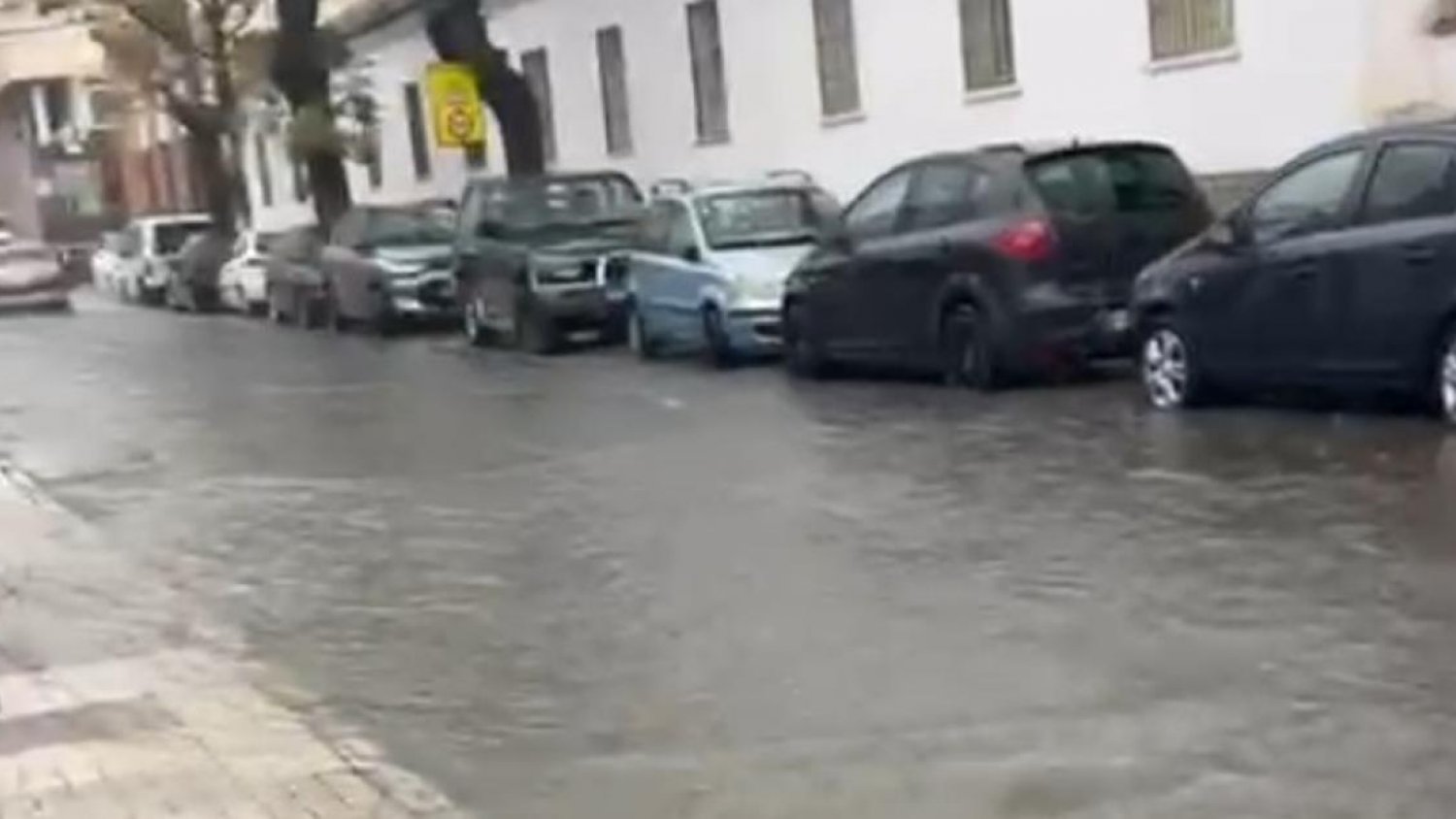 Coín registra más de 90 litros de lluvia en 12 horas y El Atabal se acerca a los 70 en una hora