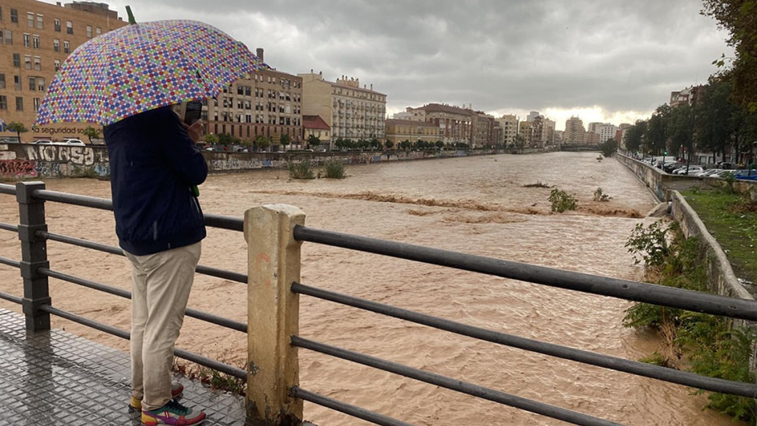 El 112 atiende durante la noche 244 incidencias relacionadas con la DANA, la mayoría en Málaga