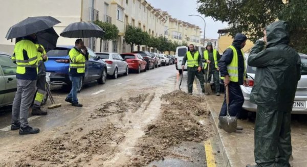 Málaga intenta volver a la normalidad tras el paso de la DANA por la ciudad
