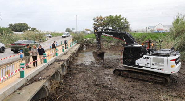 Marbella acomete obras de emergencia en el cauce del río Guadaiza para evitar incidencias en la zona
