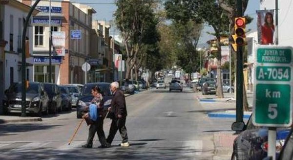 Se impulsa la ejecución de una nueva plaza y un nuevo equipamiento en la calle José Calderón de Campanillas