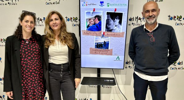 Vélez-Málaga presenta un nuevo programa de acogimiento familiar impulsado por la Fundación Hogar Abierto