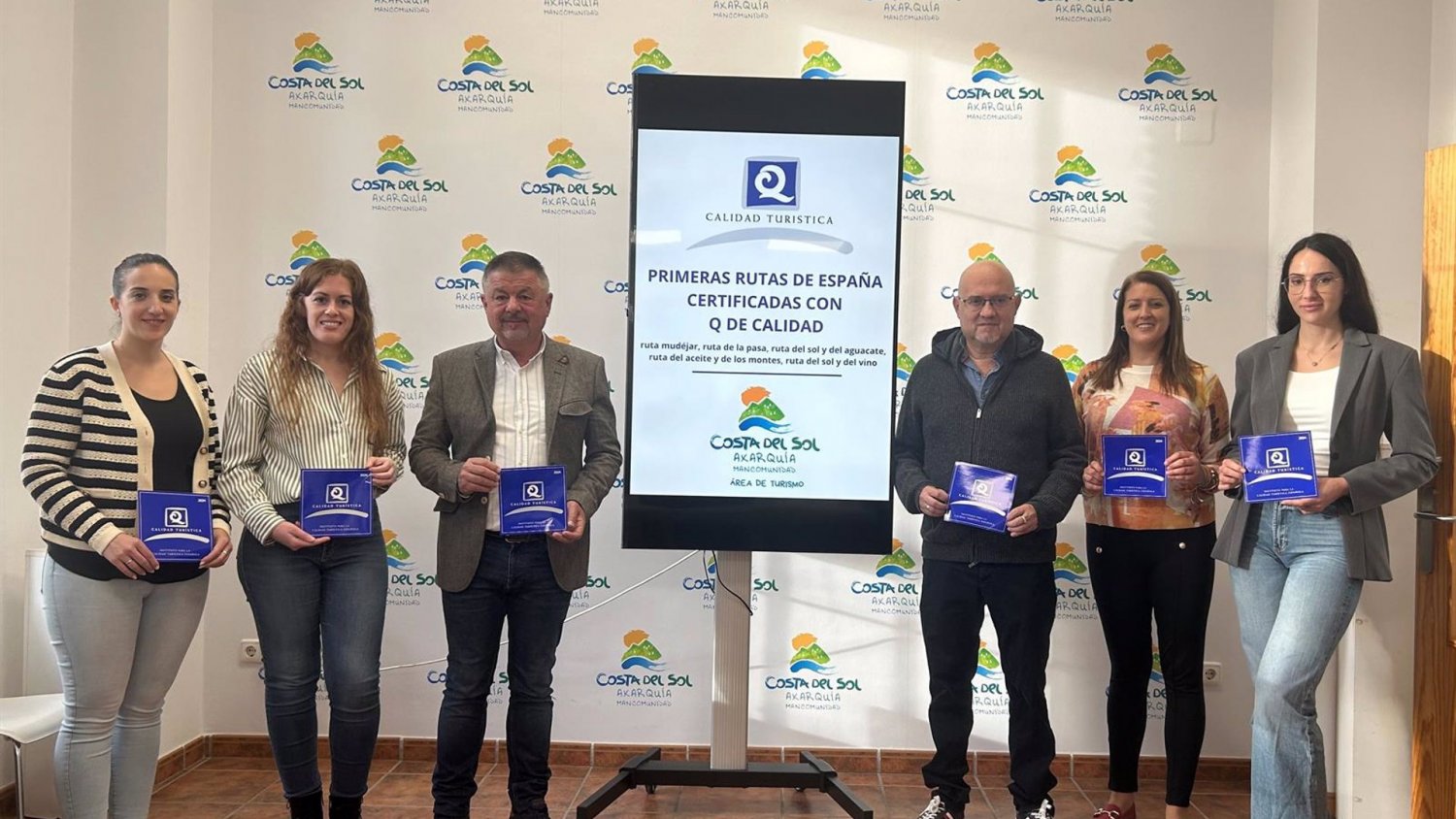 La comarca de la Axarquía se posiciona como pionera en España en certificar sus rutas con la Q de calidad