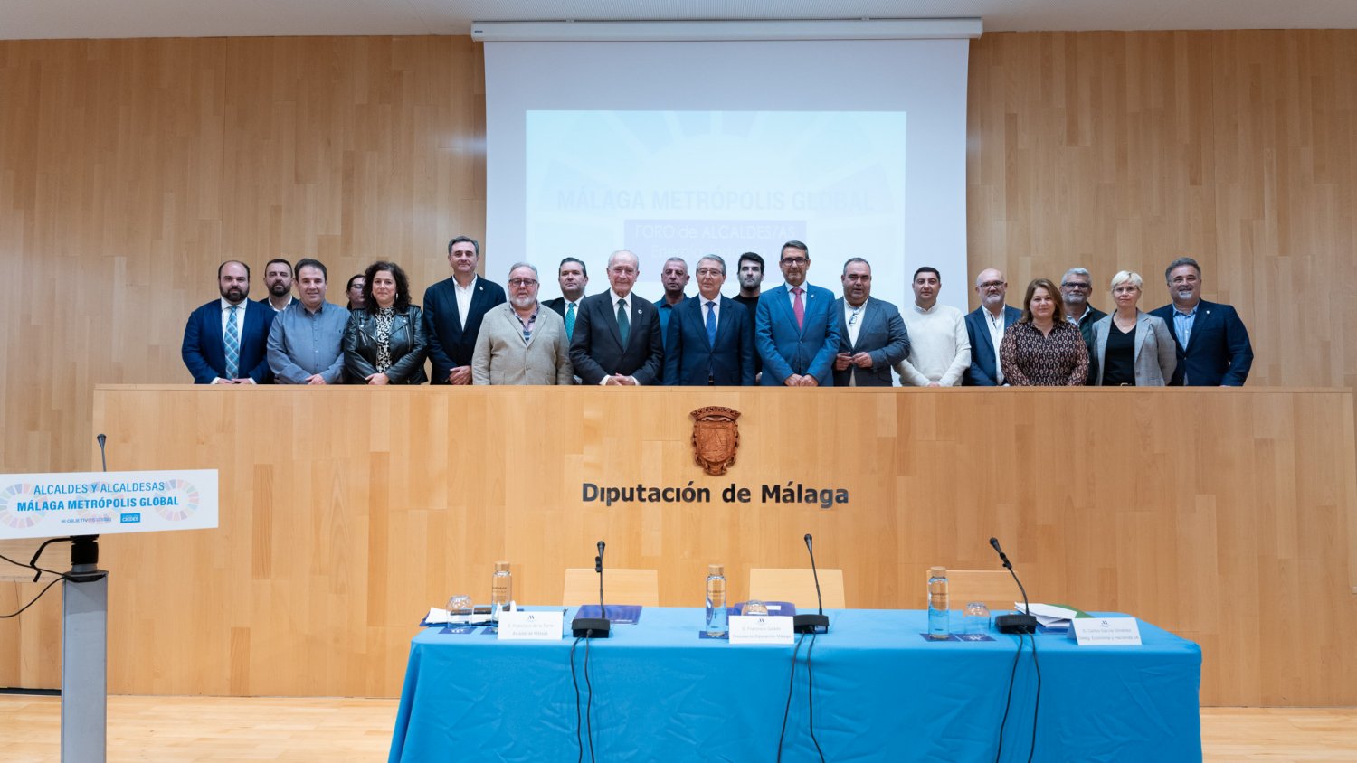 Alcaldes de municipios de Málaga adoptan medidas sobre la energía, la industria y los residuos sólidos urbanos