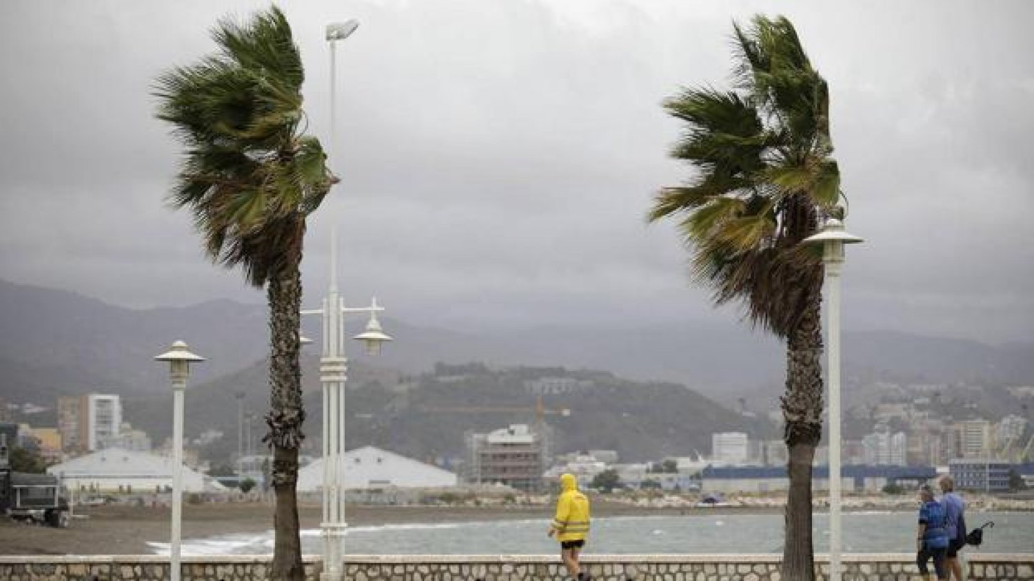 Alerta amarilla en la costa de Málaga por rachas de viento de 60 kilómetros por hora