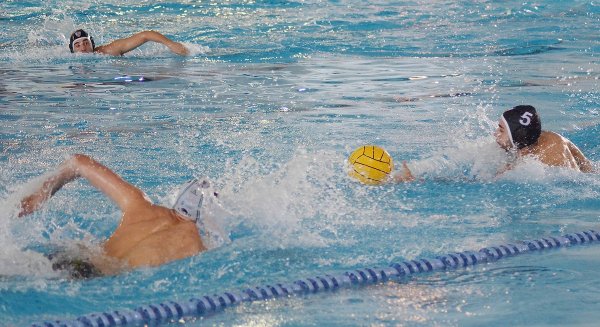 Duelos directos para los primeros equipos del Waterpolo Málaga