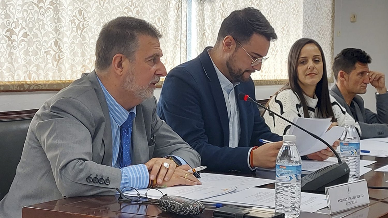 VOX respalda la aprobación de ayudas para emprendedores en Manilva para 2025