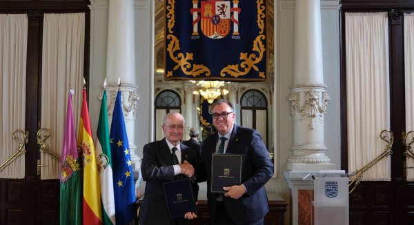 Málaga refuerza el control sobre las viviendas de uso turístico con la firma de un nuevo convenio con la Junta