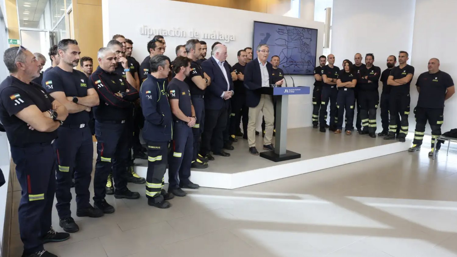 Bomberos del CPB de Málaga vuelven de ayudar en Valencia y lo definen como 'la catástrofe del siglo'
