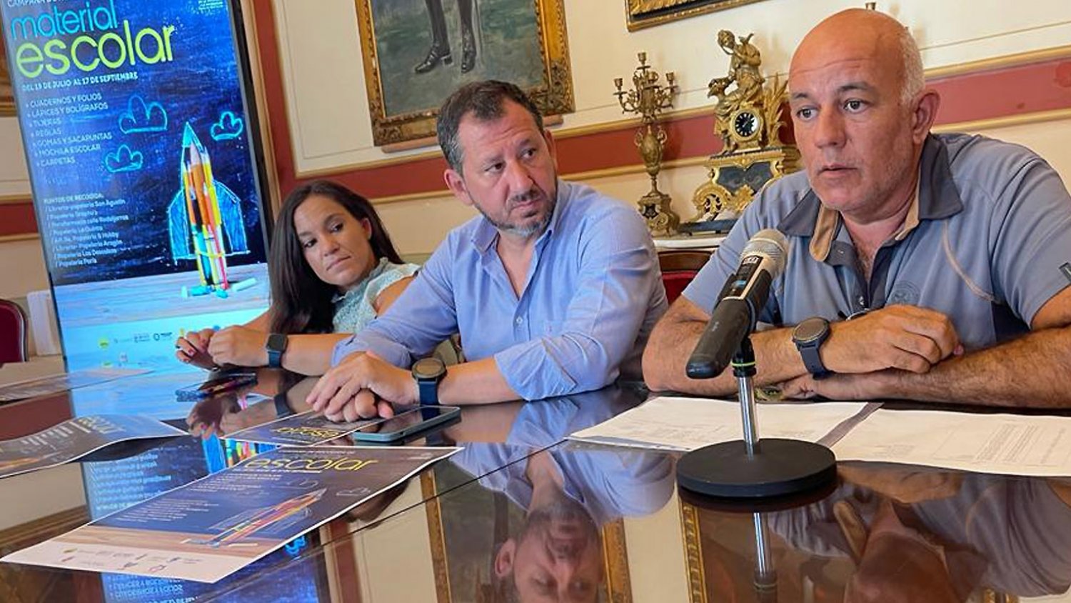 Antequera presenta la undécima edición de la campaña solidaria de recogida de material escolar