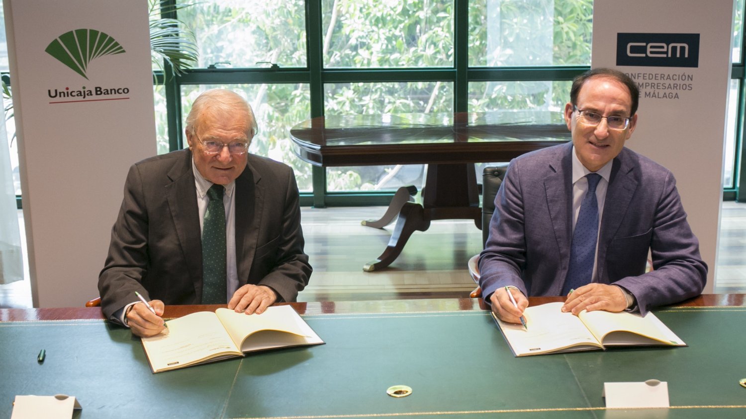 Unicaja Banco renueva su acuerdo con CEM y abre una línea de financiación para respaldar a las empresas