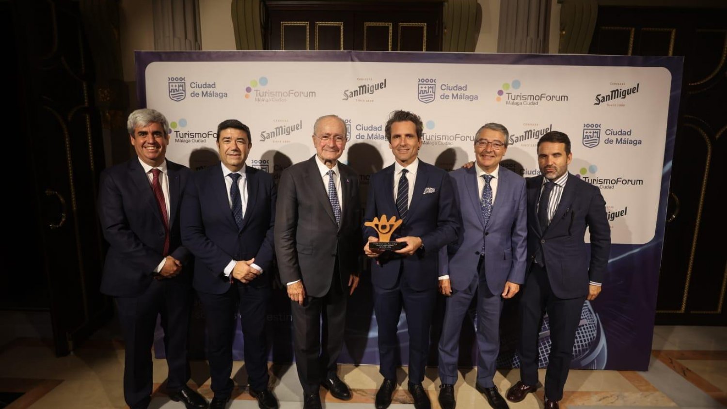 McArthurGlen Designer Outlet Málaga recibe  el Premio a la Mejor Iniciativa Empresarial  del Foro de Turismo de Málaga
