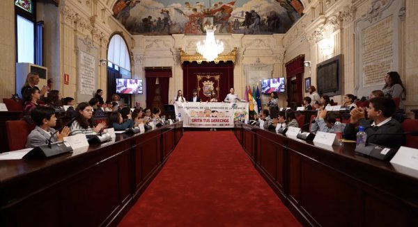 El 30º Pleno Infantil Municipal de Málaga abordará los derechos de la infancia, las redes sociales y la salud mental