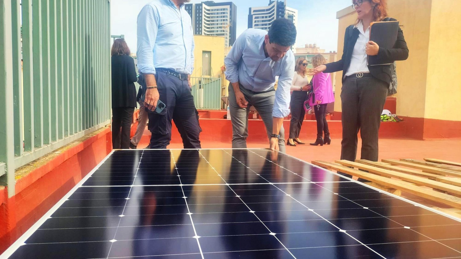 La Diputación refuerza su apuesta por el ahorro energético con la instalación de paneles fotovoltaicos en varios de sus centros