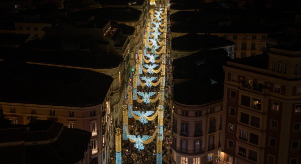 Este es el horario del espectáculo 'Ángeles Celestiales' en calle Larios a partir de hoy