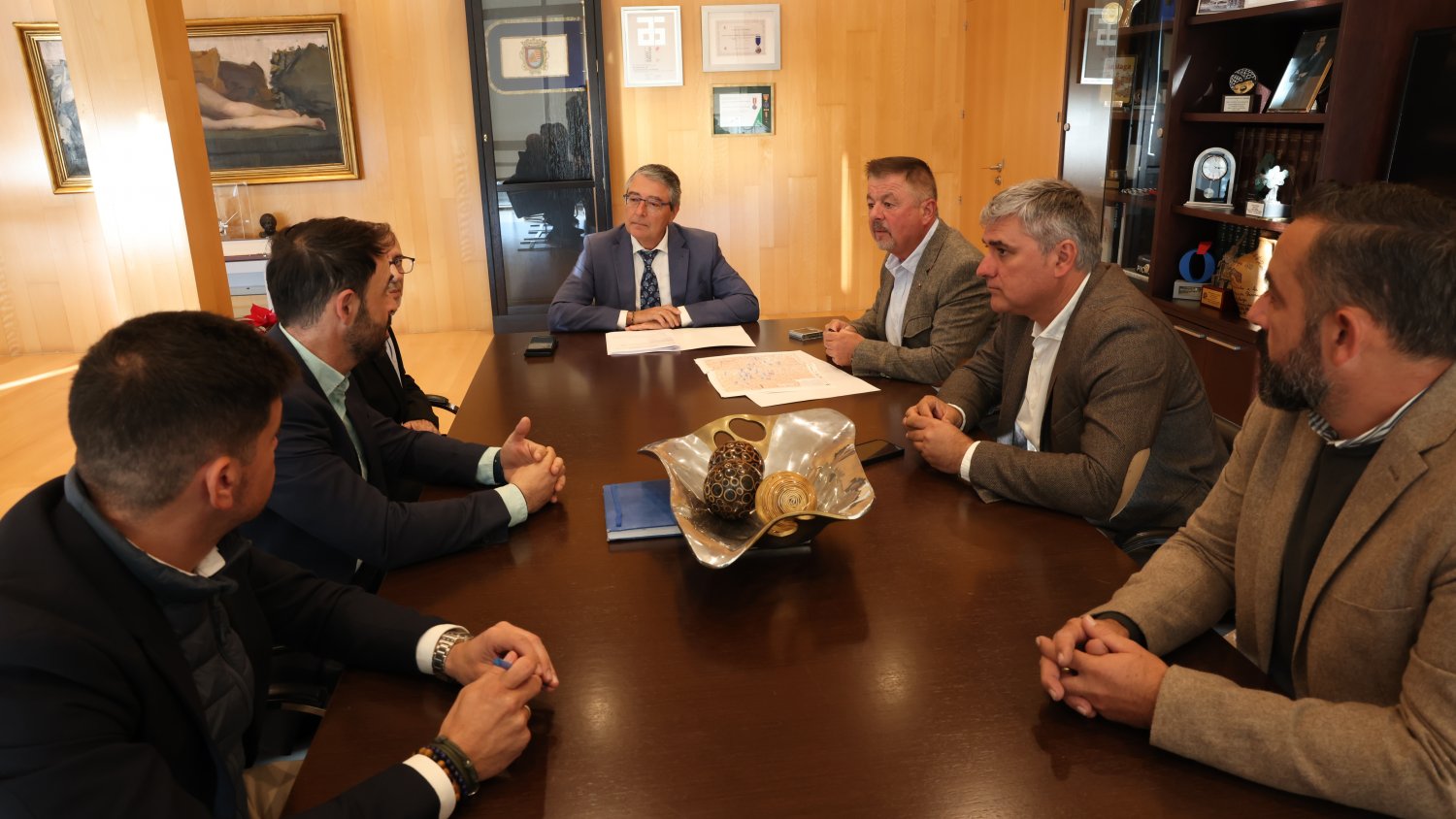 La Diputación colaborará en la construcción de una tubería para mejorar el abastecimiento de agua en la Axarquía