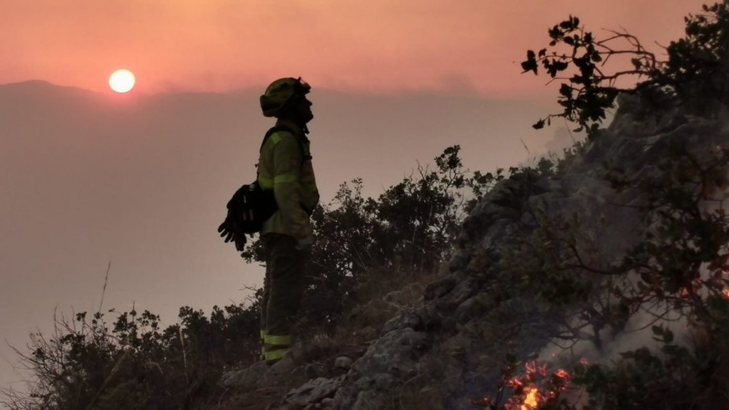 Controlado el incendio forestal en la Sierra de Mijas tras arrasar con 1.875 hectáreas