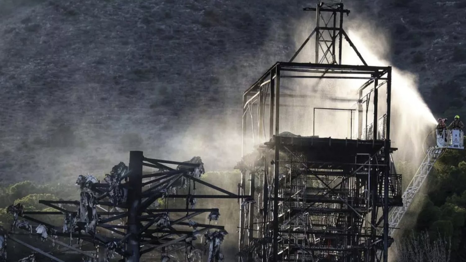 Los incendios han marcado el puente de la Constitución en la provincia de Málaga, dejando un muerto y tres heridos