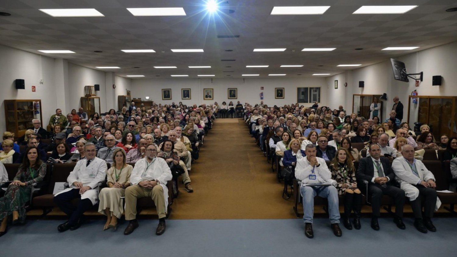 El Hospital Clínico de Málaga rinde homenaje a su personal jubilado de los últimos cinco años