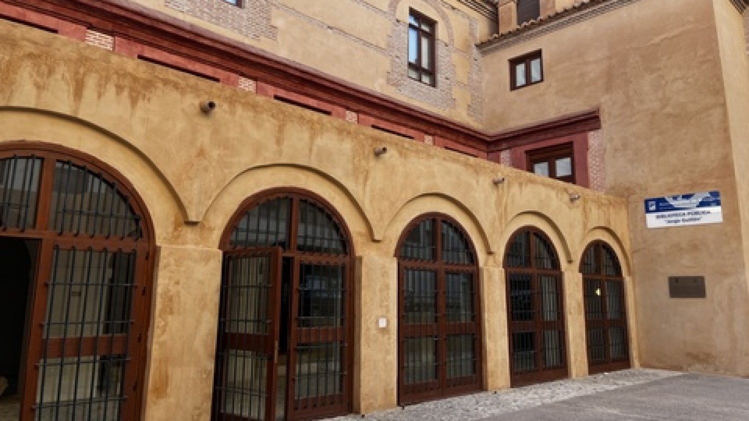 La Red de Bibliotecas Públicas Municipales de Málaga presenta un programa navideño con mercadillo de libroos, talleres y cuentacuentos
